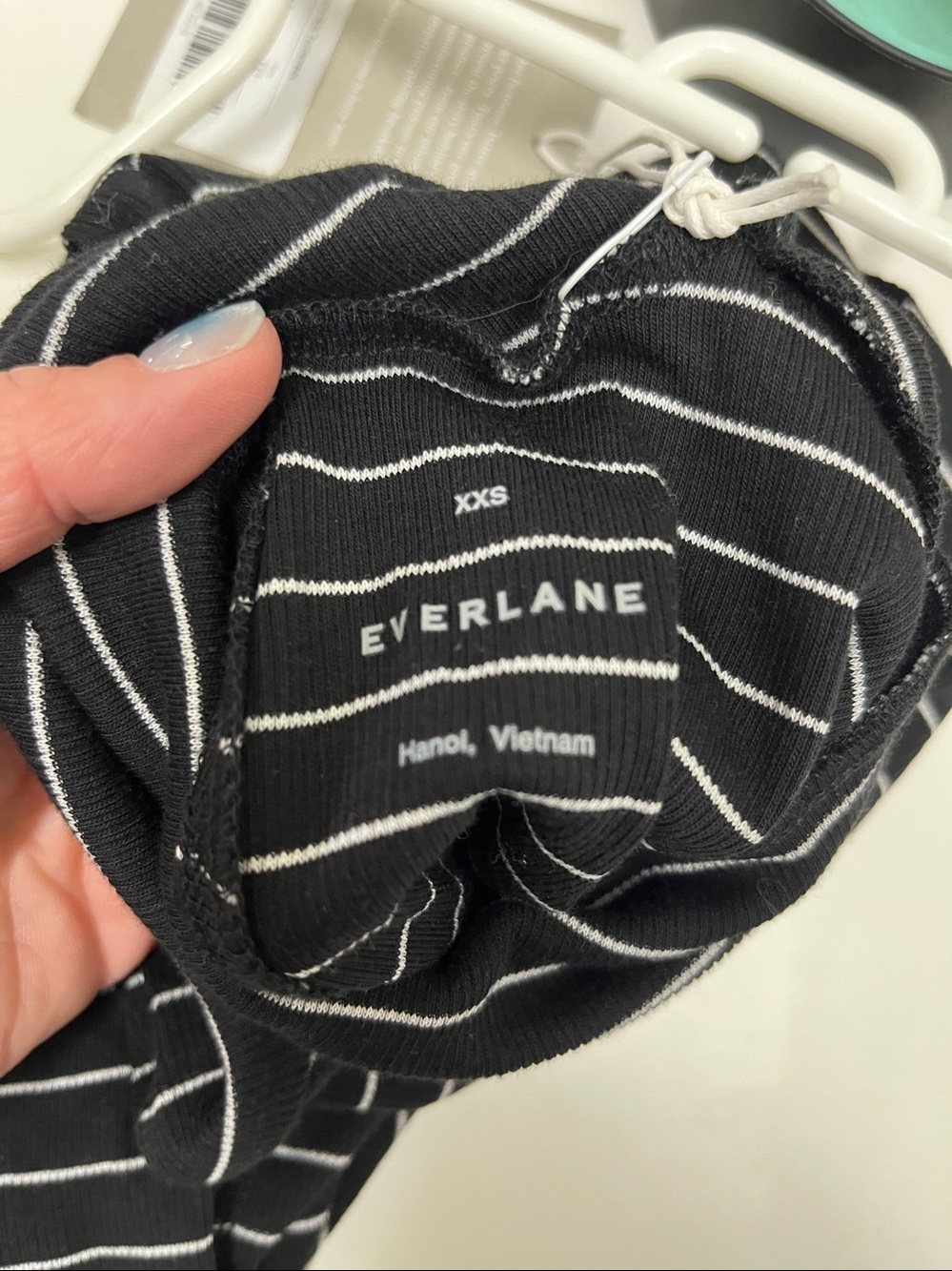 NWT Everlane "The Pima Micro Rib Turtleneck" Black/Canvas tan size XXS - Picture 4 of 5